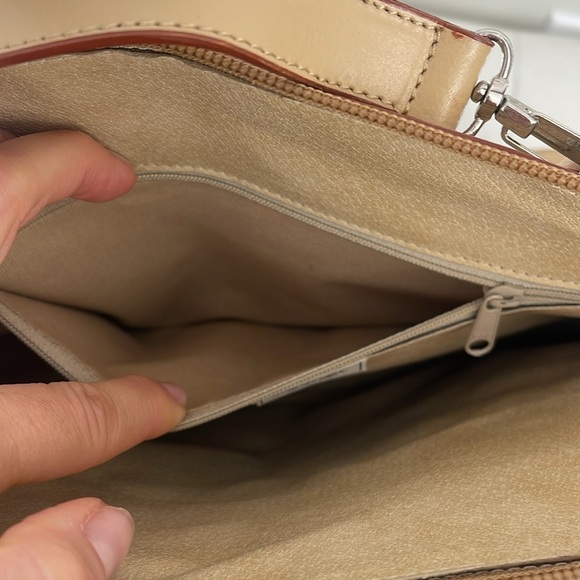 Tan Leather Satchel with removable shoulder strap made in Italy 🇮🇹 - Picture 5 of 9